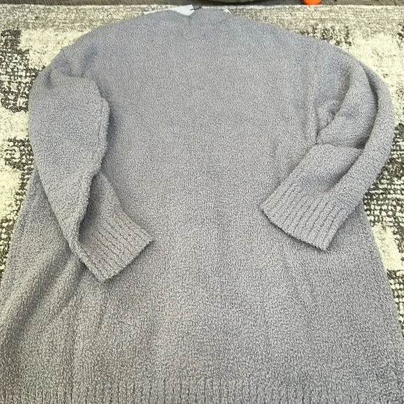 UGG JOSELYN CARDIGAN ~NWT~ size medium - Picture 5 of 5